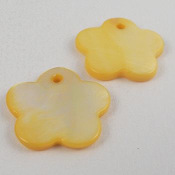 18mm Yellow Flower-Shaped Shell 1 Hole Button